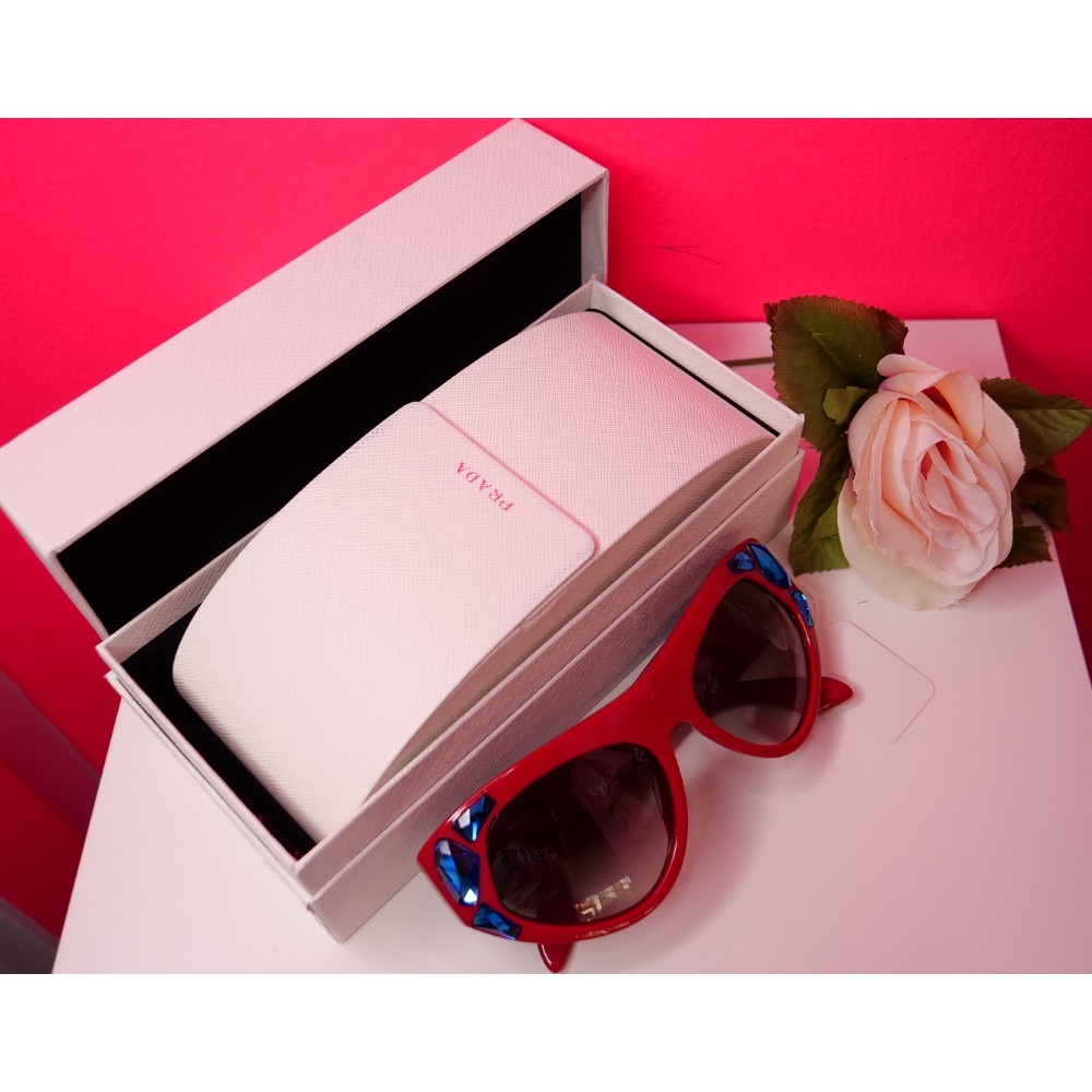Prada Sunglasses Red Color / Extended form / SPR21Q (Authentic)